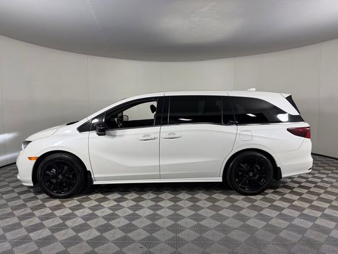 Used 2024 Honda Odyssey Sport image 10