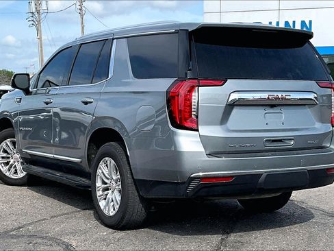 Used 2023 GMC Yukon SLT w/ SLT Luxury Package AWD/4WD image 11