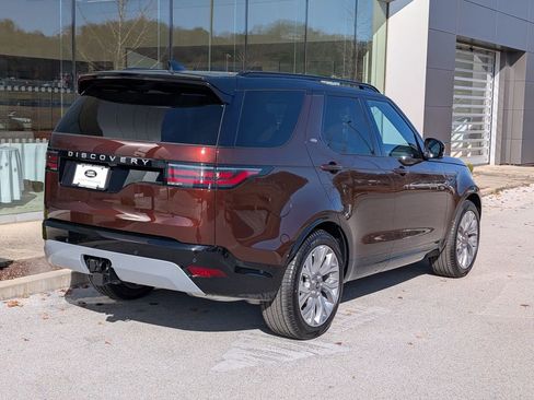 New 2026 Land Rover Discovery Limited Edition AWD/4WD image 8