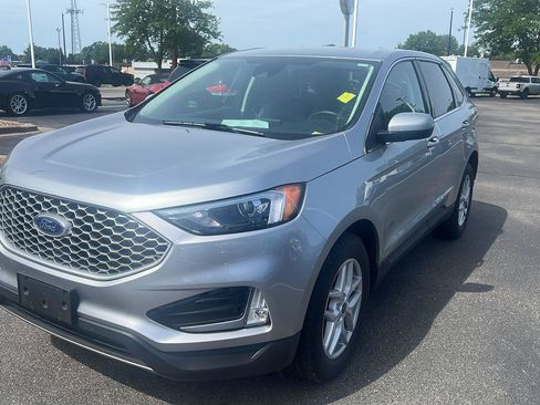 Used 2023 Ford Edge SEL w/ Convenience Package AWD/4WD image 13