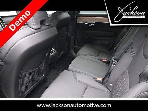 New 2025 Volvo XC90 B5 Core w/ Protection Package image 21