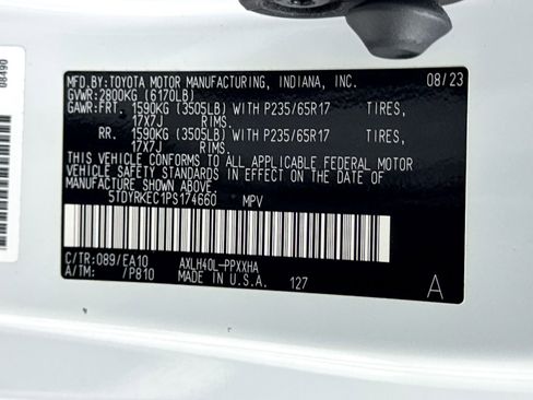Used 2023 Toyota Sienna XLE w/ Protection Package (TMS) FWD image 37