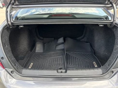 Used 2019 Honda Civic EX image 17
