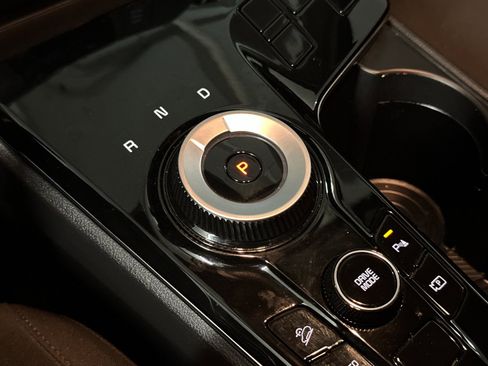 Certified 2025 Kia Sportage LX image 20