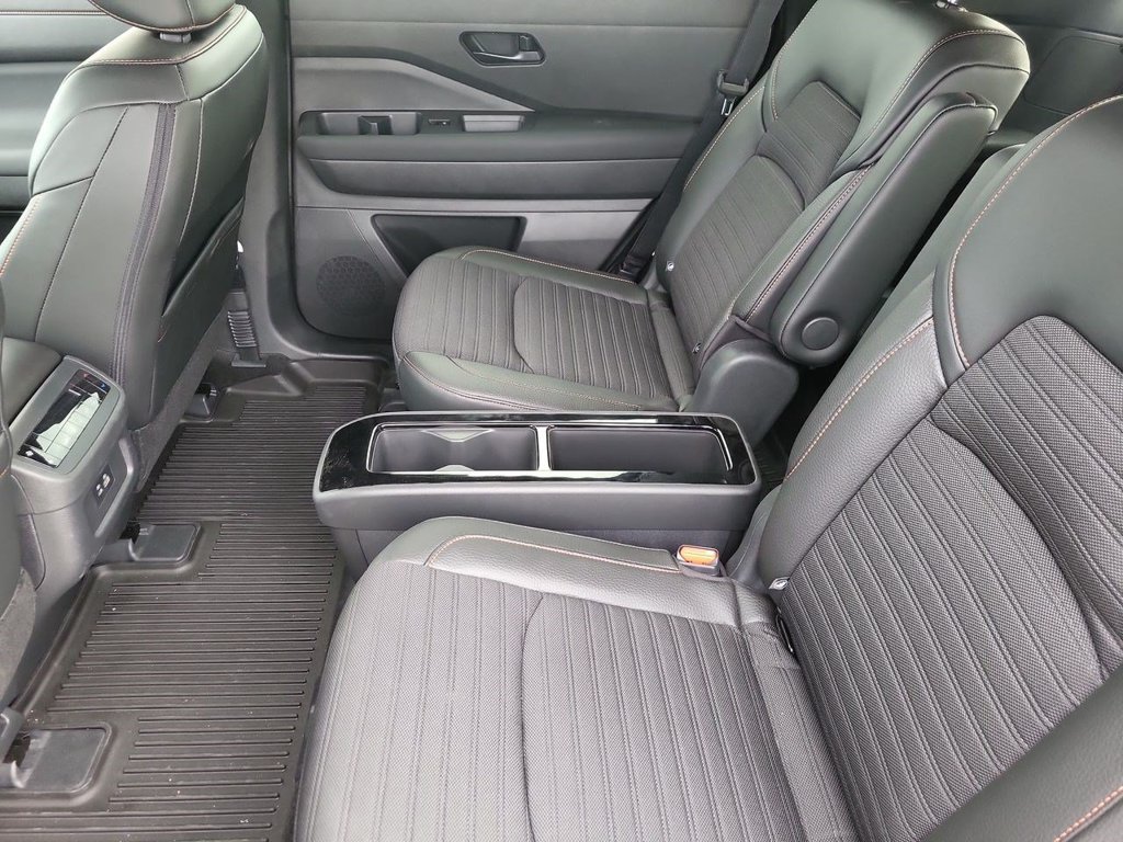 Used 2023 Nissan Pathfinder Rock Creek AWD/4WD image 30