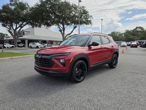 New 2026 Chevrolet TrailBlazer LT w/ Midnight Edition FWD image 11