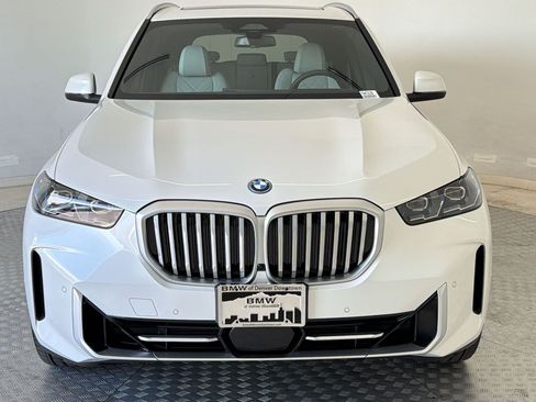 New 2026 BMW X5 xDrive50e w/ Premium Package AWD/4WD image 6