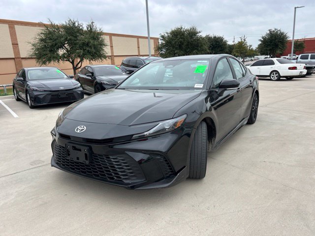 Used 2026 Toyota Camry SE FWD image 8
