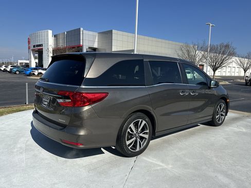 Used 2021 Honda Odyssey Touring image 10