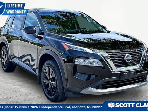 Used 2023 Nissan Rogue SV AWD/4WD image 1