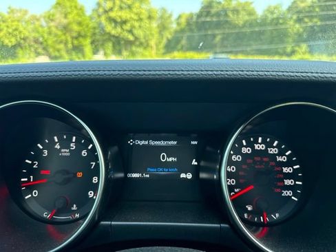 Used 2019 Ford Mustang Shelby GT350 w/ Technology Package RWD image 13
