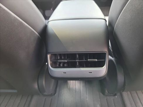 Used 2023 Tesla Model 3 Standard Range RWD image 14