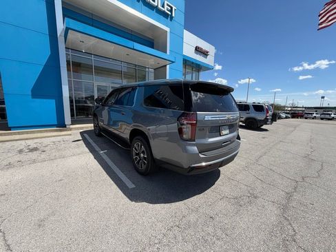 Used 2021 Chevrolet Suburban LT image 11