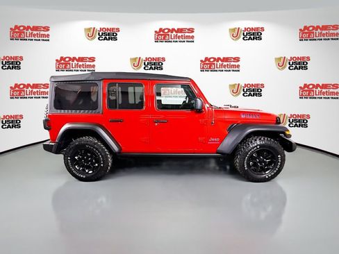 Used 2023 Jeep Wrangler Unlimited w/ Cold Weather Group image 18