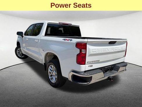 Used 2022 Chevrolet Silverado 1500 LT AWD/4WD image 6