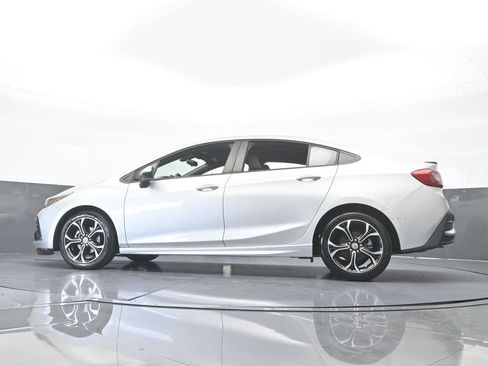 Used 2019 Chevrolet Cruze LT w/ RS Package FWD image 50