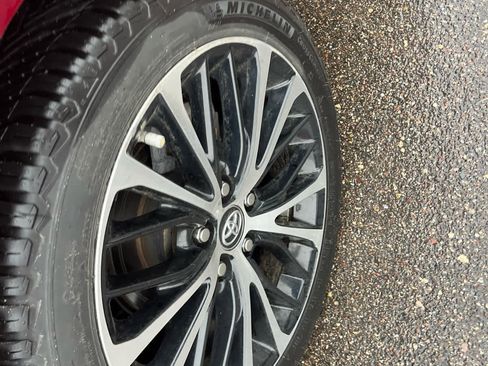 Used 2018 Toyota Camry SE FWD image 6