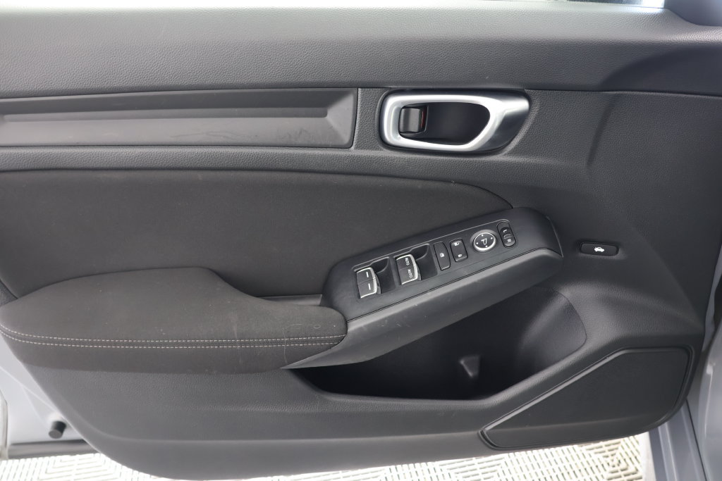 Used 2025 Honda Civic Sport image 25