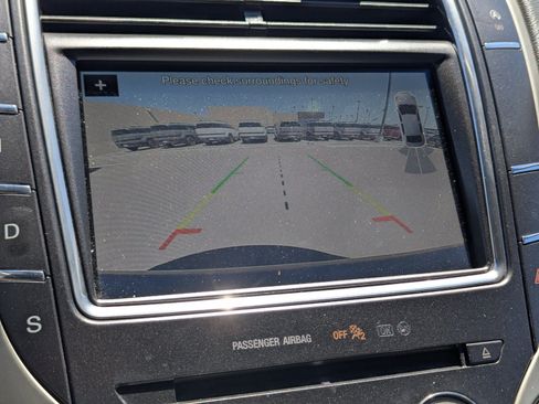 Used 2019 Lincoln Nautilus Reserve FWD image 11