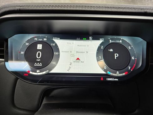 Used 2025 Land Rover Range Rover Sport SE image 19