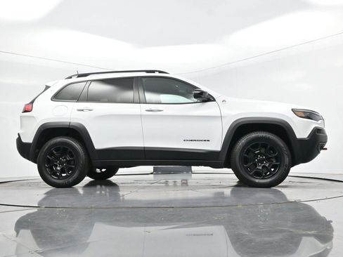 Used 2022 Jeep Cherokee Trailhawk w/ Trailer Tow Group AWD/4WD image 49