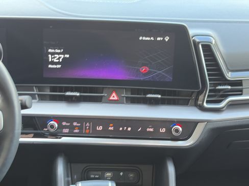 Used 2025 Kia Sportage SX FWD image 16