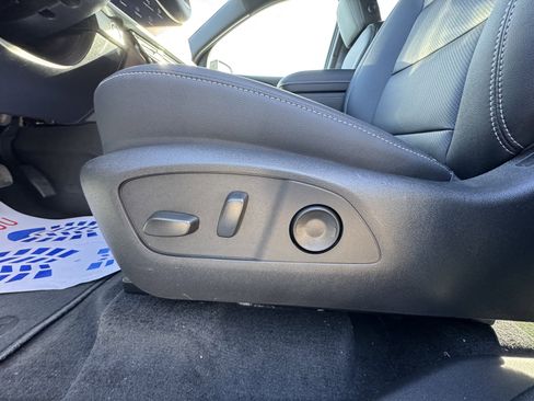 New 2026 Chevrolet Traverse LT image 13