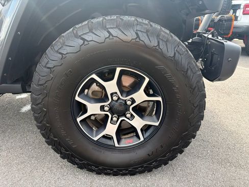 Used 2019 Jeep Wrangler Unlimited Rubicon AWD/4WD image 14