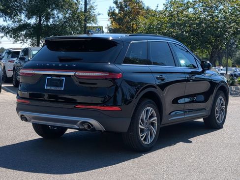 New 2026 Lincoln Corsair Premiere image 3