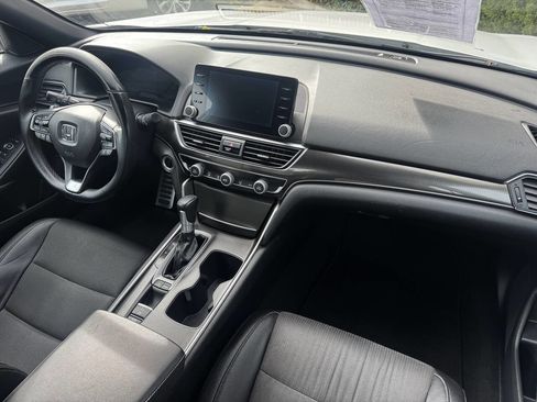 Used 2019 Honda Accord Sport image 9