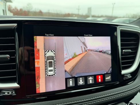 New 2026 Chrysler Pacifica Select image 36