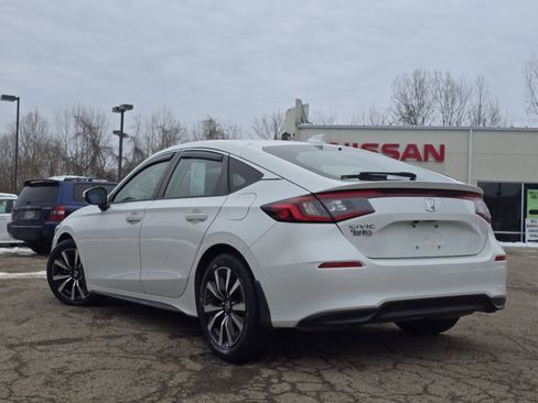 Used 2024 Honda Civic EX-L image 13