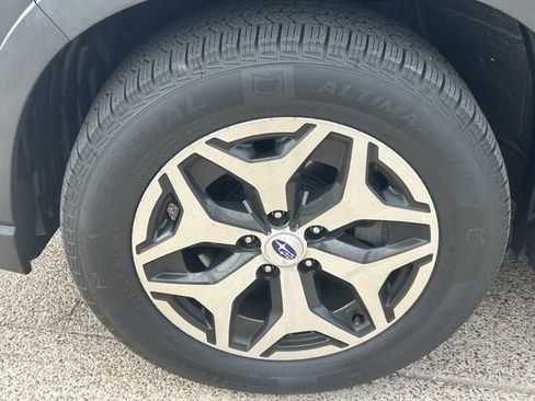 Used 2020 Subaru Forester Premium AWD/4WD image 10