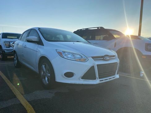 Used 2013 Ford Focus SE FWD image 3