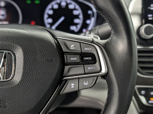 Used 2019 Honda Accord Touring image 22