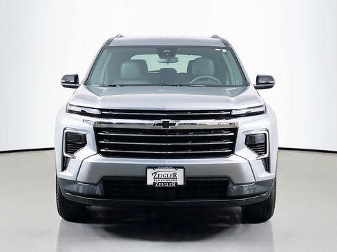 New 2025 Chevrolet Traverse LT w/ LPO, Floor Liner Package image 2