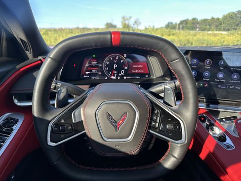 Used 2022 Chevrolet Corvette Stingray Premium Conv w/ Z51 Performance Package RWD image 30