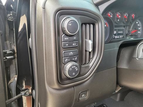 Used 2022 Chevrolet Silverado 1500 Custom AWD/4WD image 20
