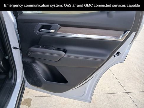 New 2026 GMC Terrain Denali w/ LPO, Floor Liner Package image 17