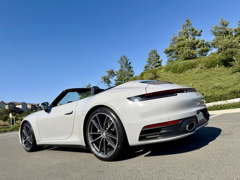Used 2022 Porsche 911 Carrera image 16