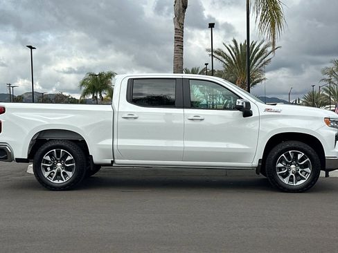 New 2026 Chevrolet Silverado 1500 LT w/ Z71 Off-Road Package AWD/4WD image 3