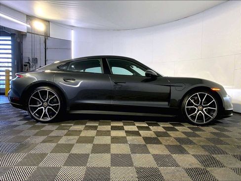 Certified 2022 Porsche Taycan RWD image 8