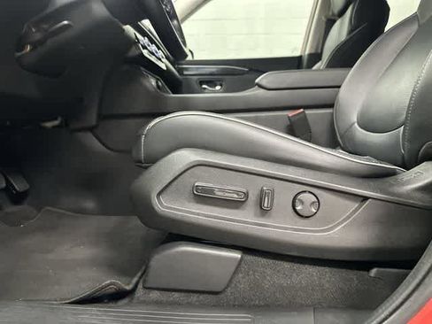 Used 2023 Honda Pilot Elite image 27