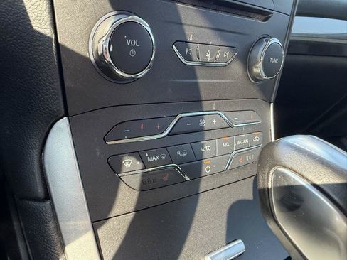 Used 2018 Ford Edge SEL w/ Equipment Group 201A FWD image 42