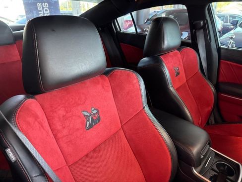 Used 2022 Dodge Charger Scat Pack RWD image 32