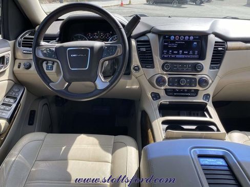 Used 2017 GMC Yukon XL Denali w/ Open Road Package AWD/4WD image 9