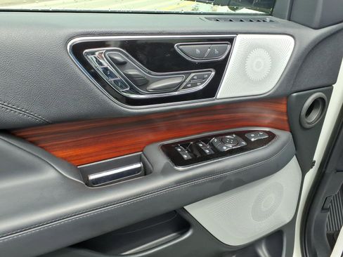 Used 2024 Lincoln Navigator Reserve w/ Equipment Group 201A AWD/4WD image 8