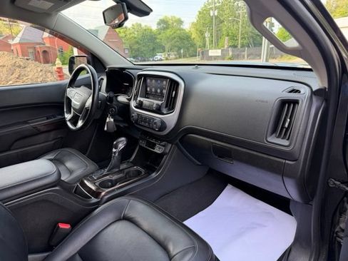 Used 2022 GMC Canyon Elevation w/ Elevation Premium Package AWD/4WD image 12