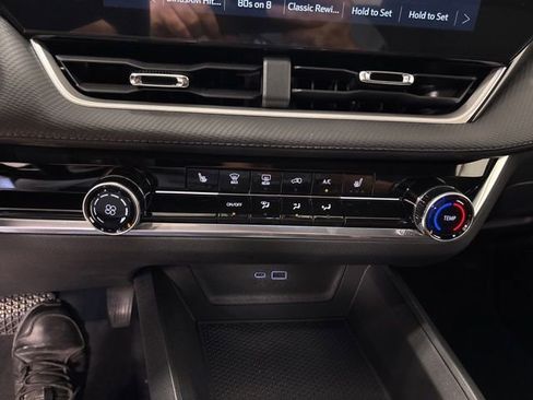 New 2026 Chevrolet Equinox LT FWD image 21