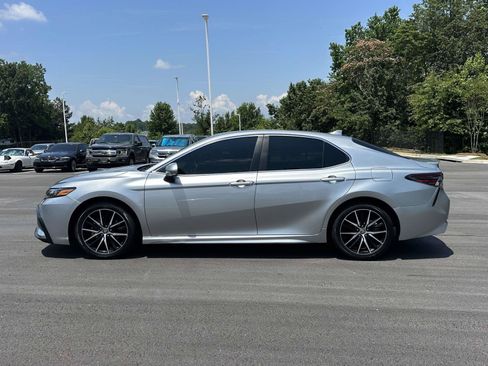 Used 2023 Toyota Camry SE FWD image 22